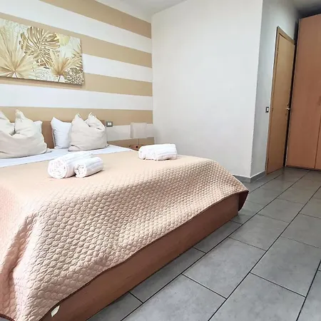 Гостевой дом Lunamar 4*