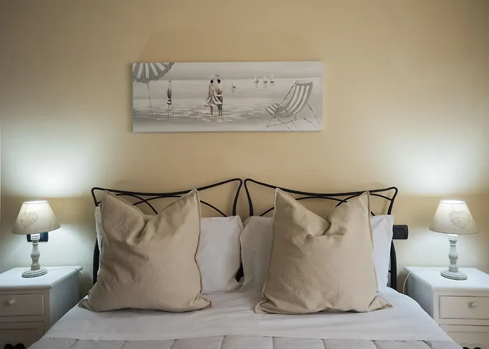 アッフィッタカーメレ ルナーマル 4* ラ・スペツィア