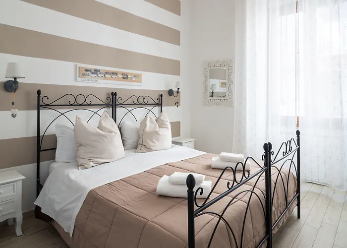 アッフィッタカーメレ ルナーマル ラ・スペツィア