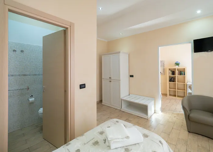 アッフィッタカーメレ ルナーマル 4* ラ・スペツィア