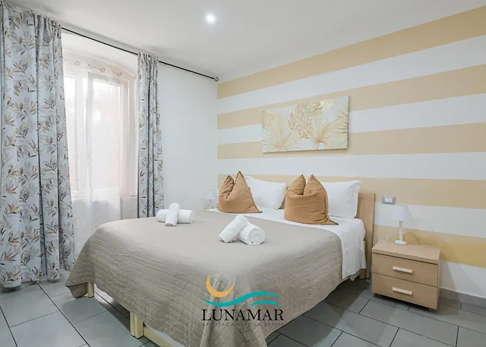 アッフィッタカーメレ ルナーマル ゲストハウス 4*