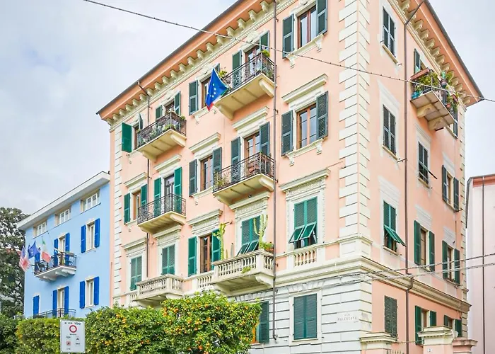 アッフィッタカーメレ ルナーマル ゲストハウス ラ・スペツィア