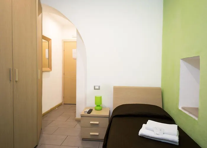 アッフィッタカーメレ ルナーマル ラ・スペツィア